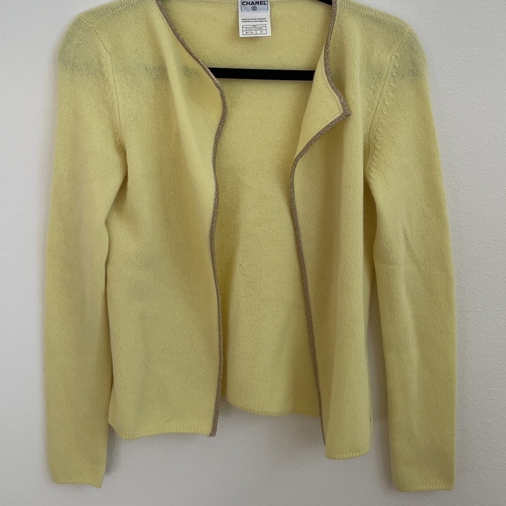 CHANEL vintage Cruise collection 2001 cashmere open front cardigan Yellow 38 - Picture 11 of 11